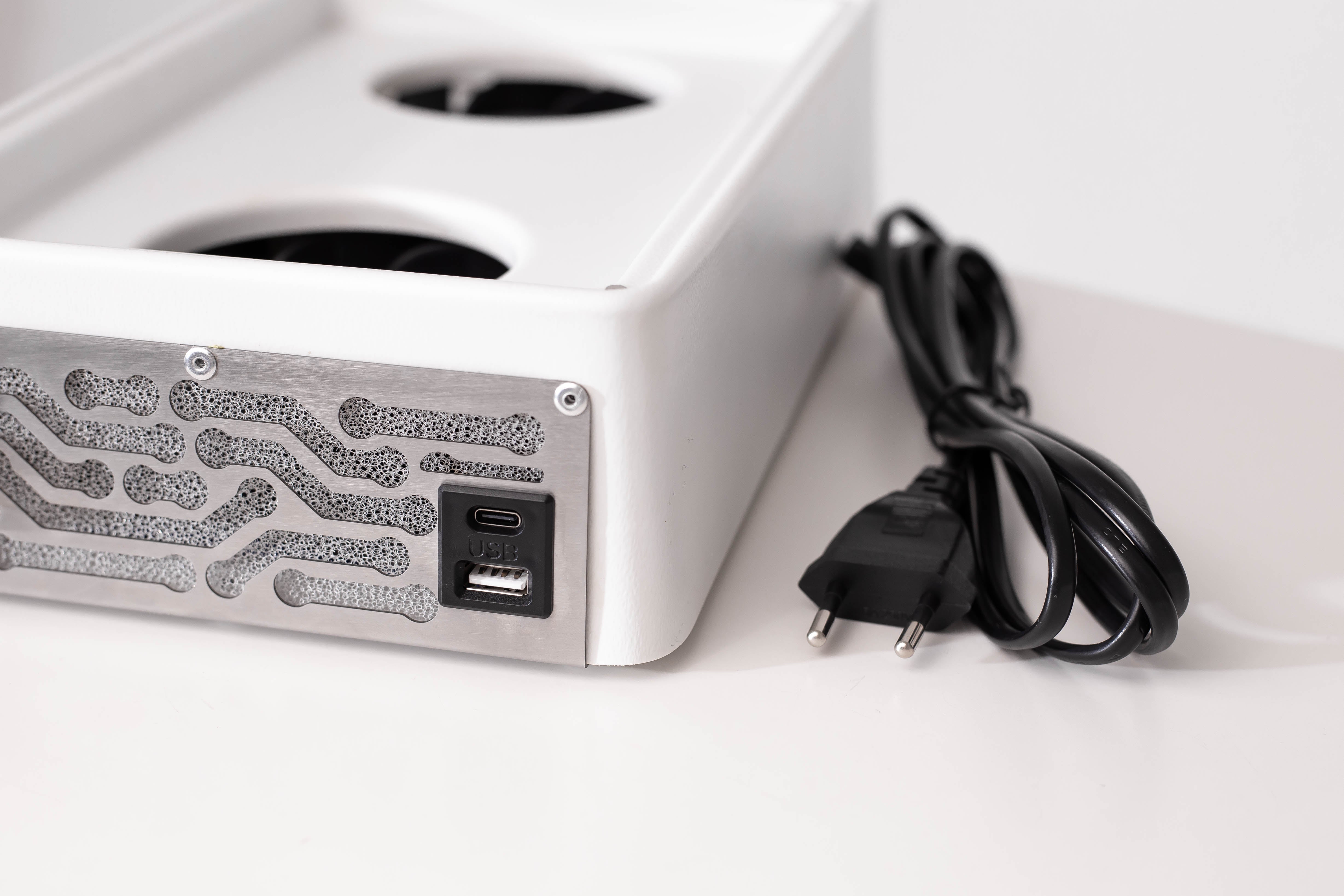 ULKA Staubsauger NANO in Weiß