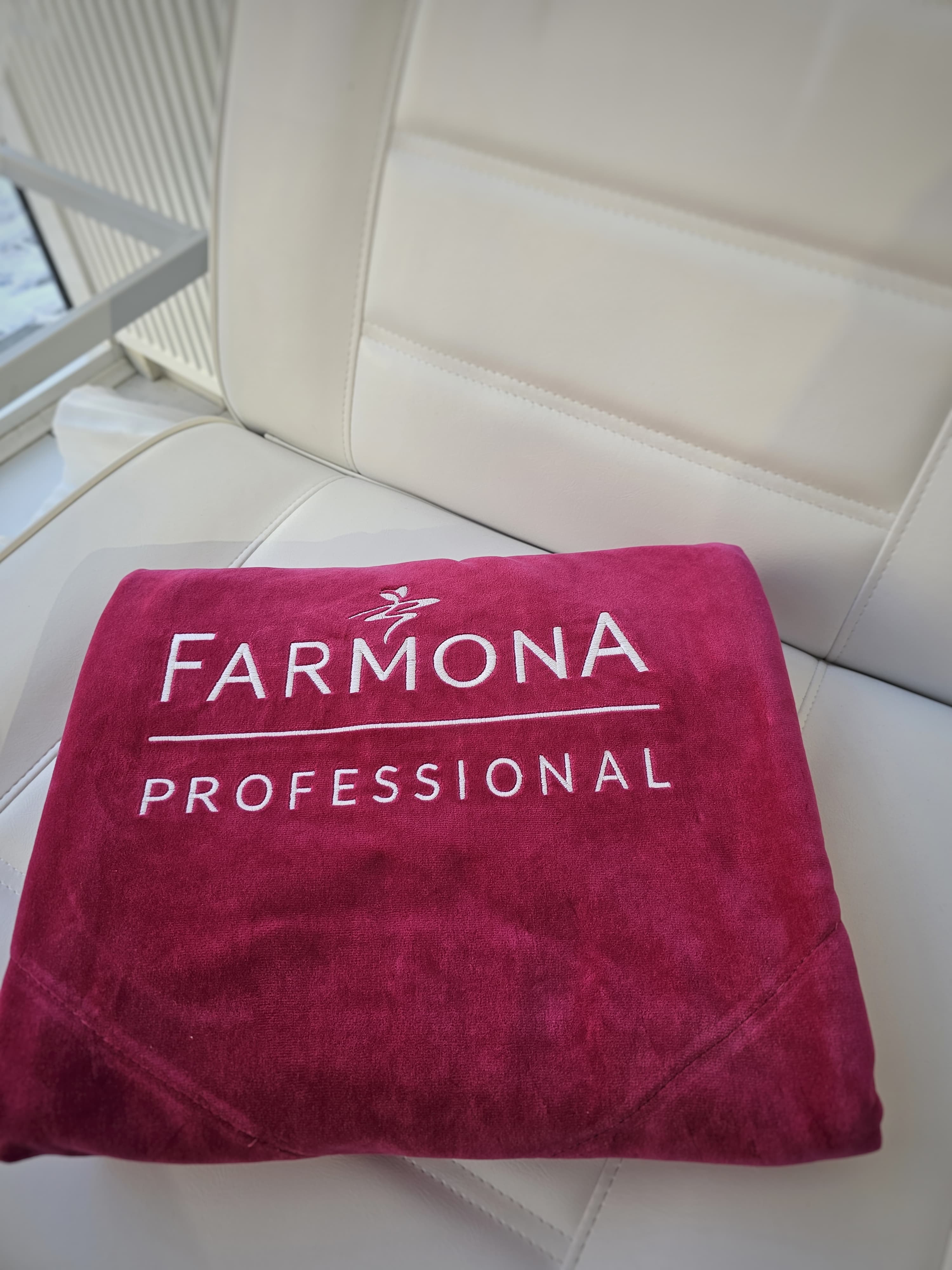 Farmona Decke, Fuchsia