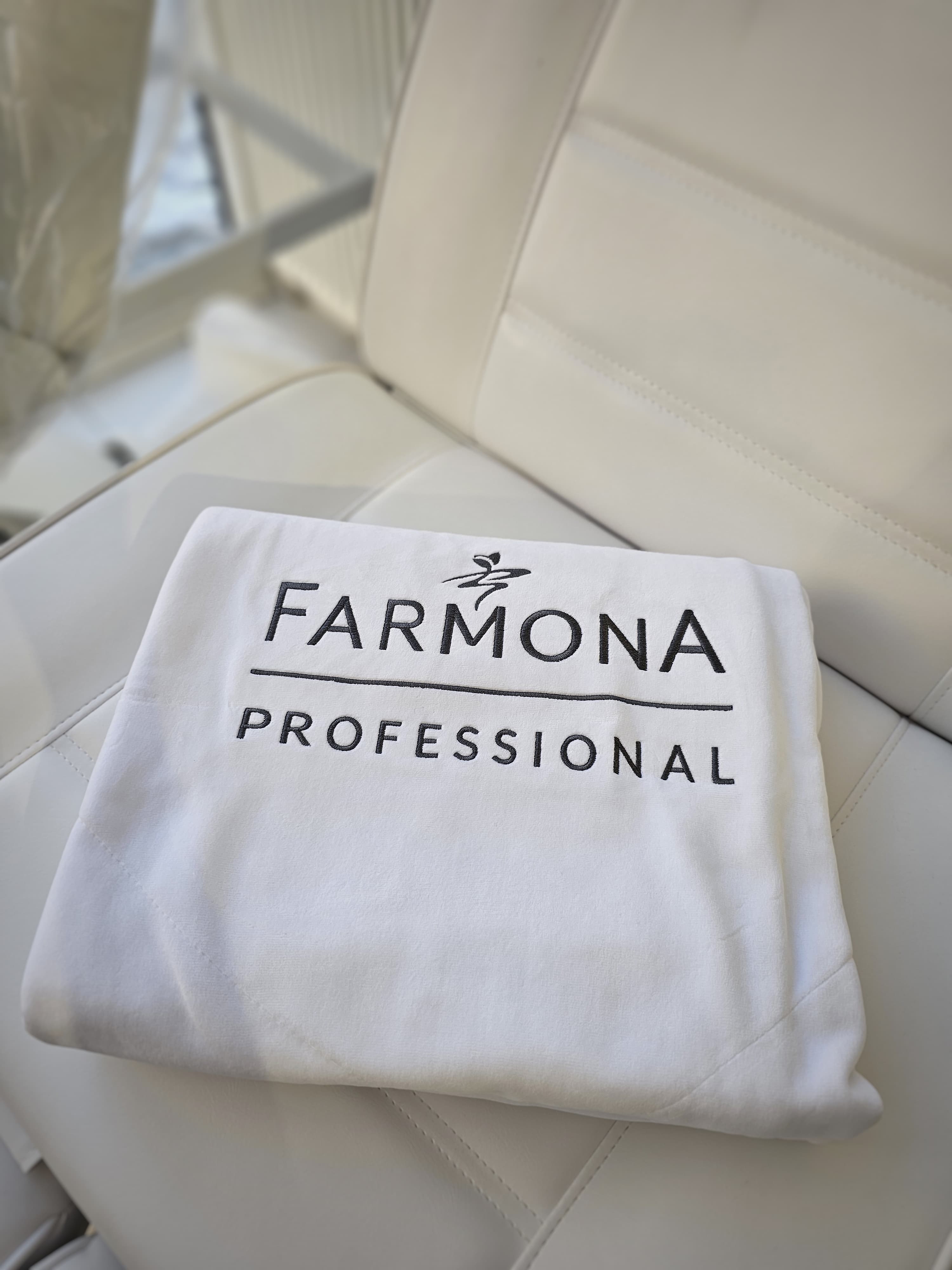 Farmona Decke, weiß