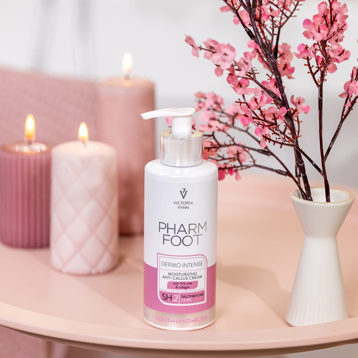 PHARM FOOT Feuchtigkeitsspendende Creme gegen Hautverdickungen mit 15% UREA und Kollagen, DERMO INTENSE, 250 ml