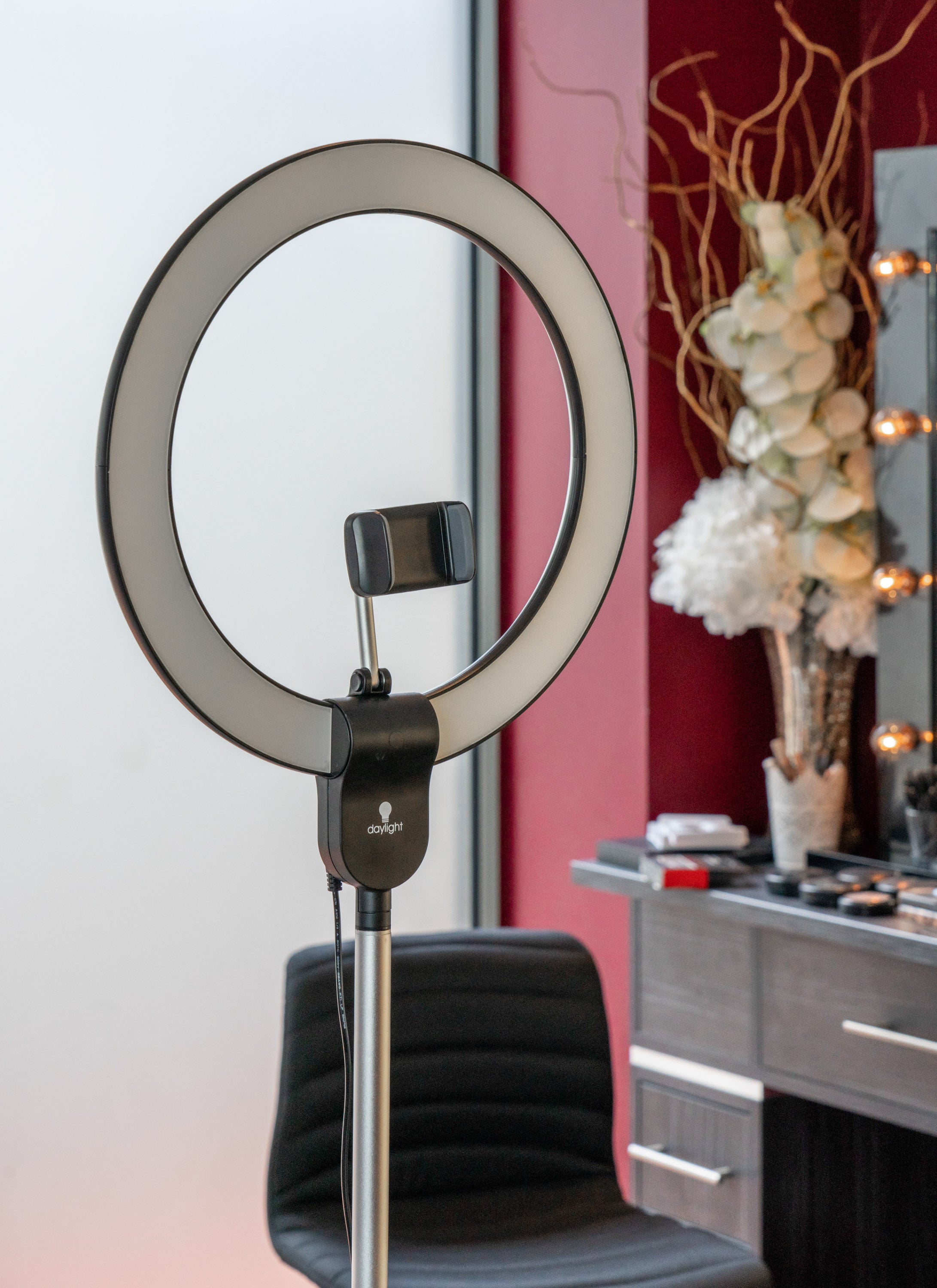 Daylight LED lampa - riņķa veida grīdas lampa profesionāļiem [Aura Ring]