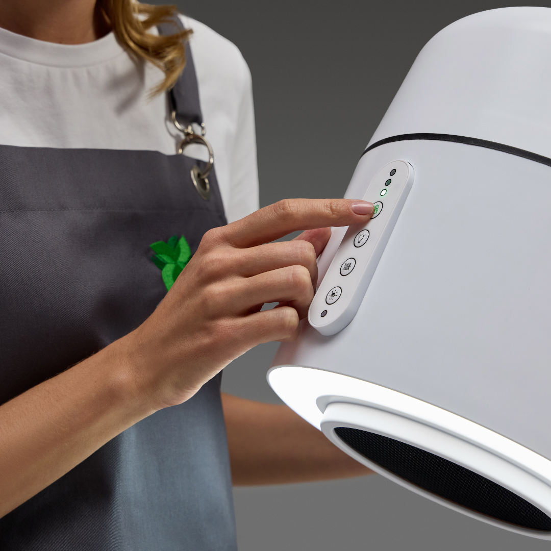 4BLANC Maéstro™ Ultimate Protection Nail Station-  putekļu savācējs ar galda stiprinājumu un LED apgaismojumu