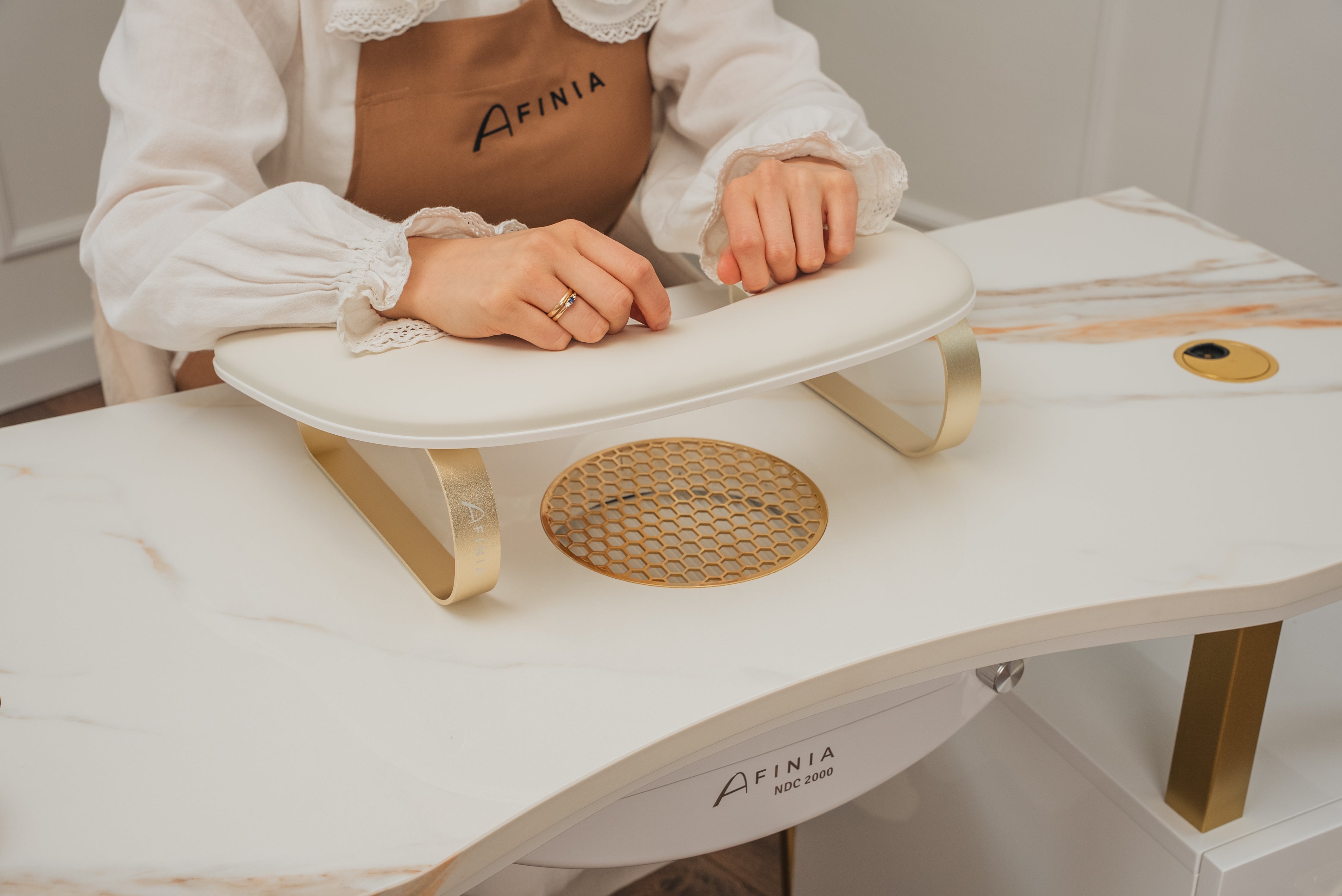 Afinia Handstütze Luna Cremefarben